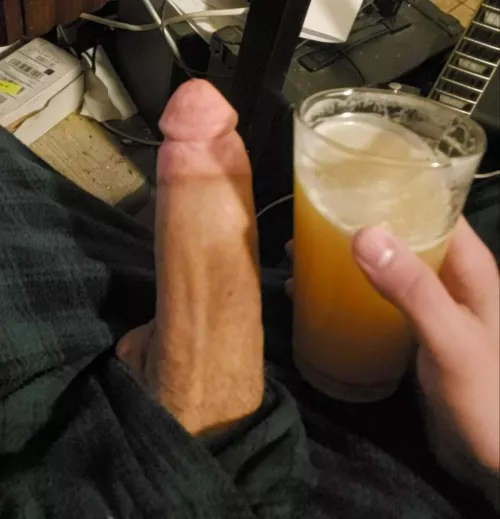 drunk roommates cock. hmu for his info!!
