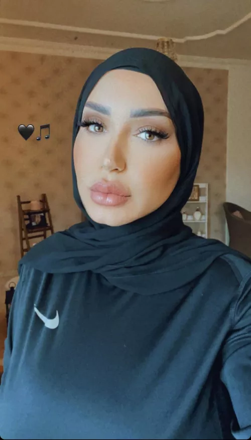 DSLs + Hijab = Perfect Combination DSLs + Hijab = Perfect Combination