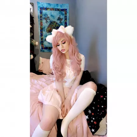 Dumb little doll β¨