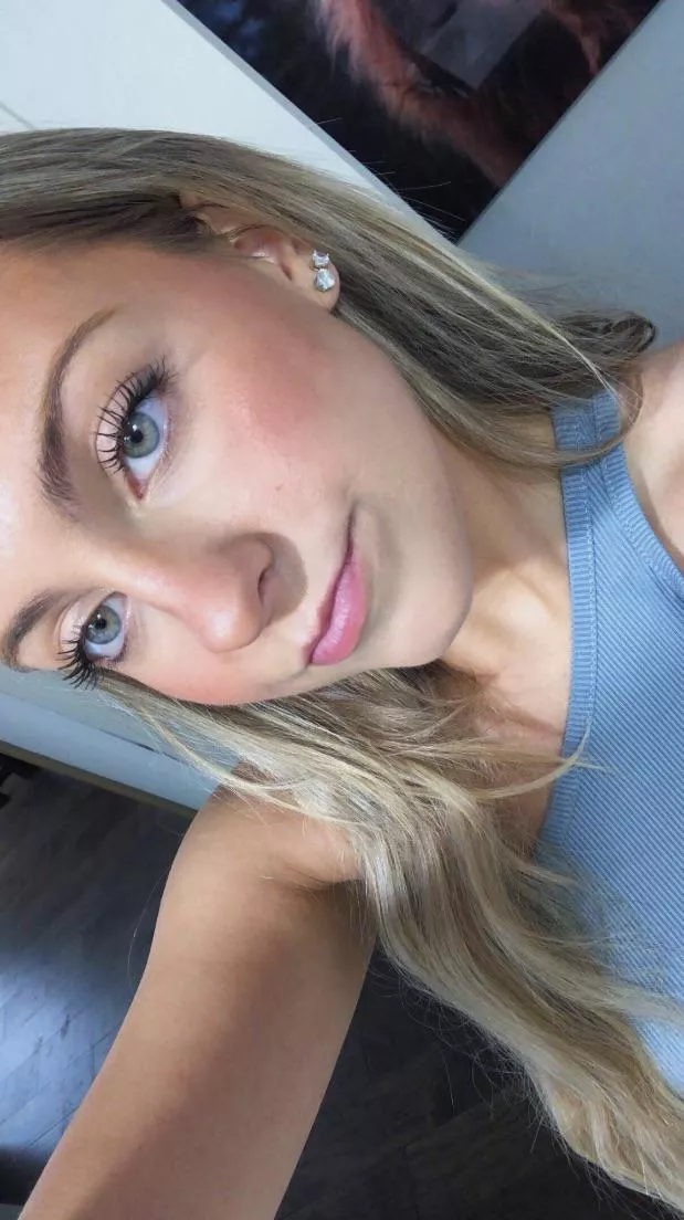 dumb little stare😊 dumb little stare😊