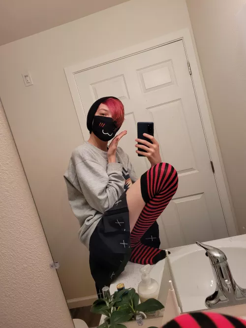 Dyed my hair to match my outfit uwu Dyed my hair to match my outfit uwu