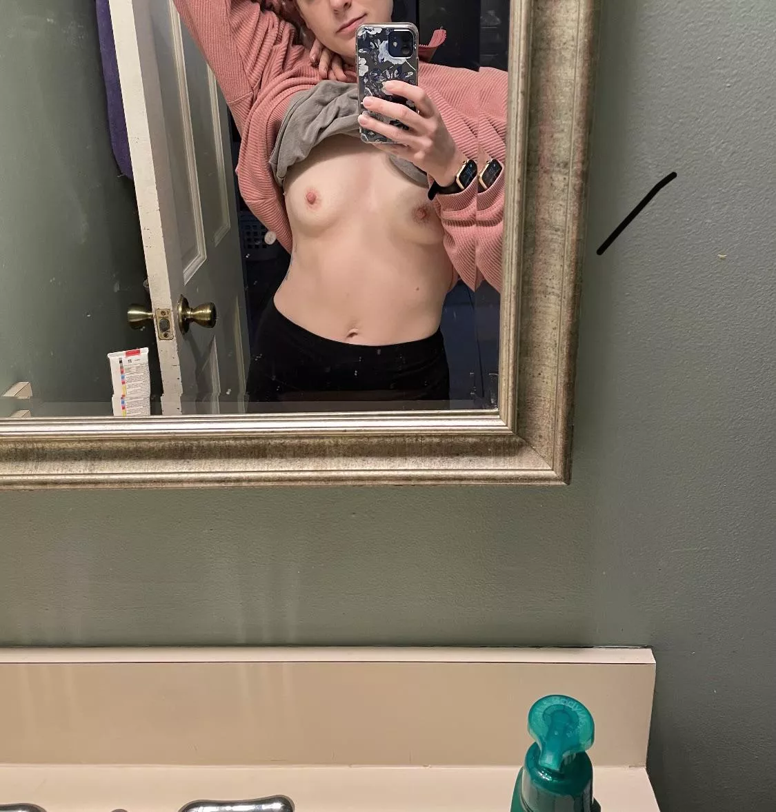 Early thirties MILF tits Early thirties MILF tits