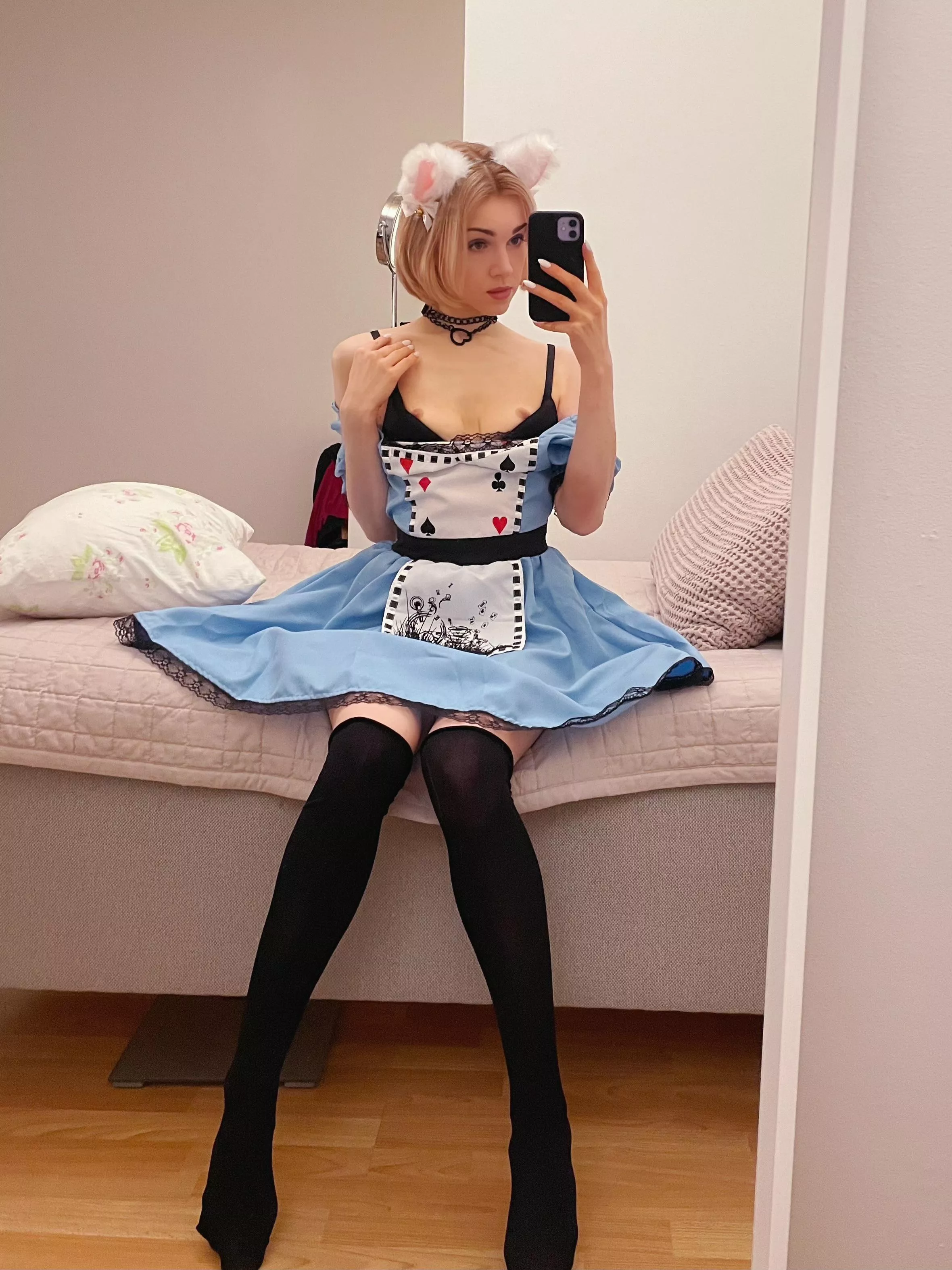 Eat me? Eat me?