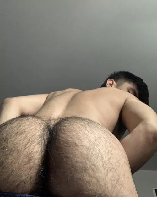 Eat me out while I play Pokémon?