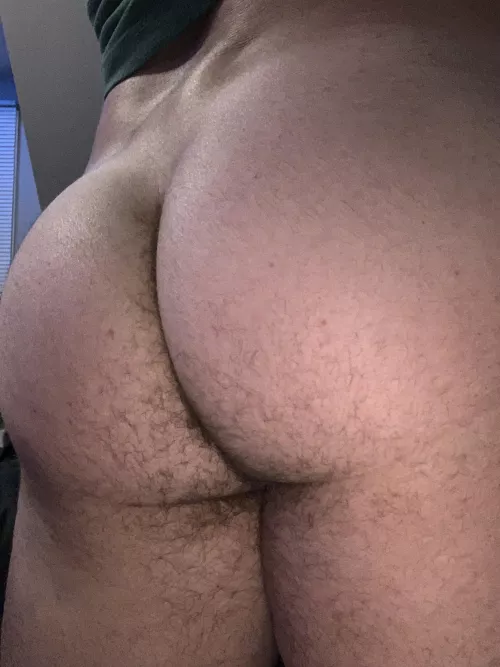 Eat me out while I smoke a bowl