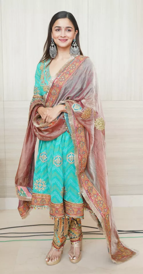 Elegant Alia Bhatt 😍