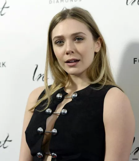Elizabeth Olsen's delicious side boob. Elizabeth Olsen's delicious side boob.