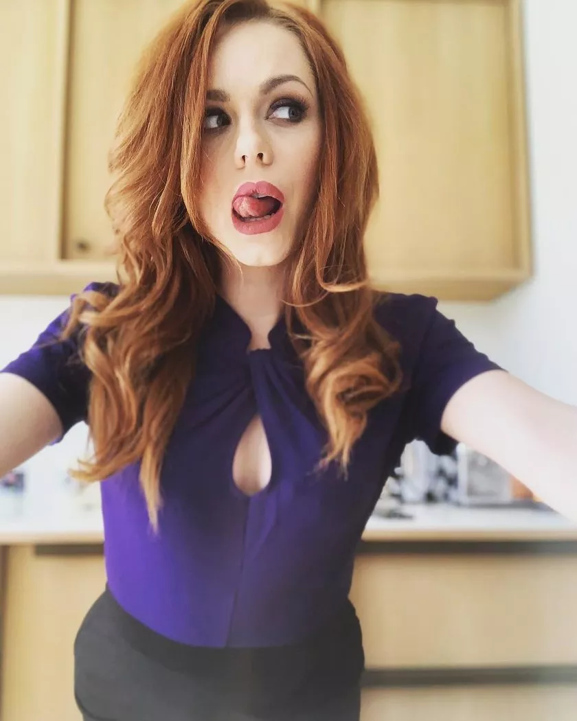Ella Hughes licking her lips Ella Hughes licking her lips