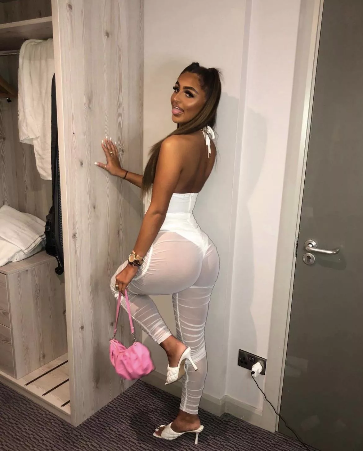 Ellia π₯΅ Ellia π₯΅