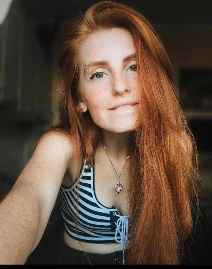 Elvi Volk. She bites! Elvi Volk. She bites!