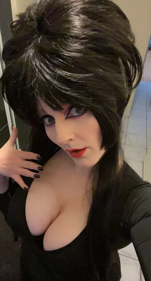 Elvira by candicewindfall