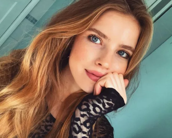 Emily Deyt-Aysage Emily Deyt-Aysage