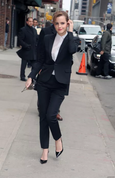 Emma Watson in Suit and Louboutins😍 Emma Watson in Suit and Louboutins😍