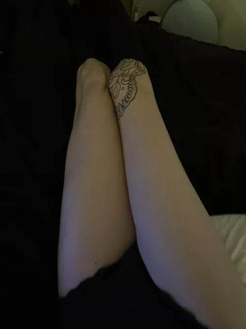 Enjoy my nice long legs๐