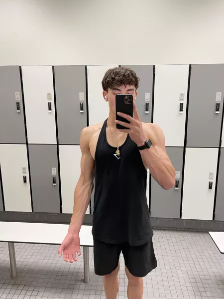 Enjoy the post workout pump π Enjoy the post workout pump π