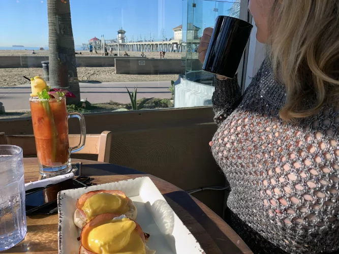 Enjoying a little sunshine w/ breakfast at the beach Enjoying a little sunshine w/ breakfast at the beach