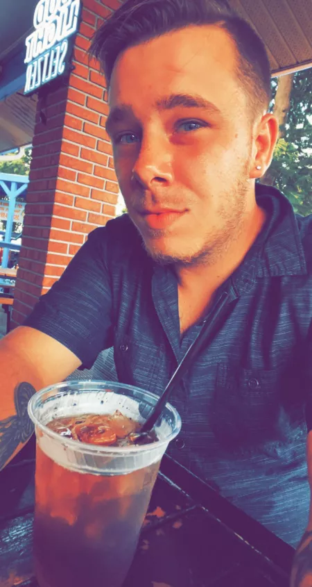 Enjoying the evening. How about yโall? Florida here. Enjoying the evening. How about yโall? Florida here.