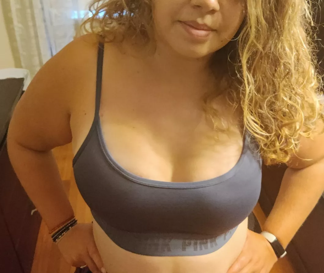 Even after breast cancer my tits look hot 🔥🥵. Smash or pass 🤔