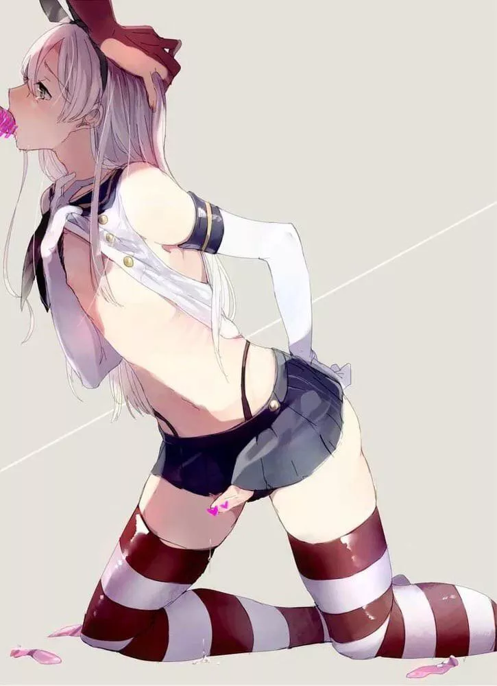 Even as I suck your cock I’m leaking all over the floor~ 🥰