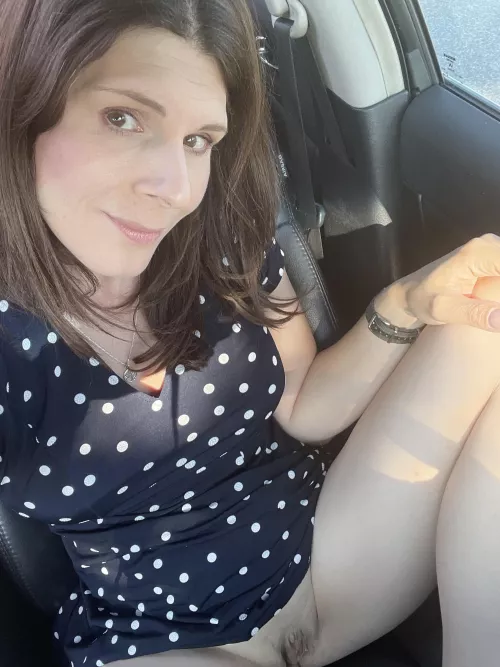Even in this chilly weather…I make time to show off my femininity (40F)