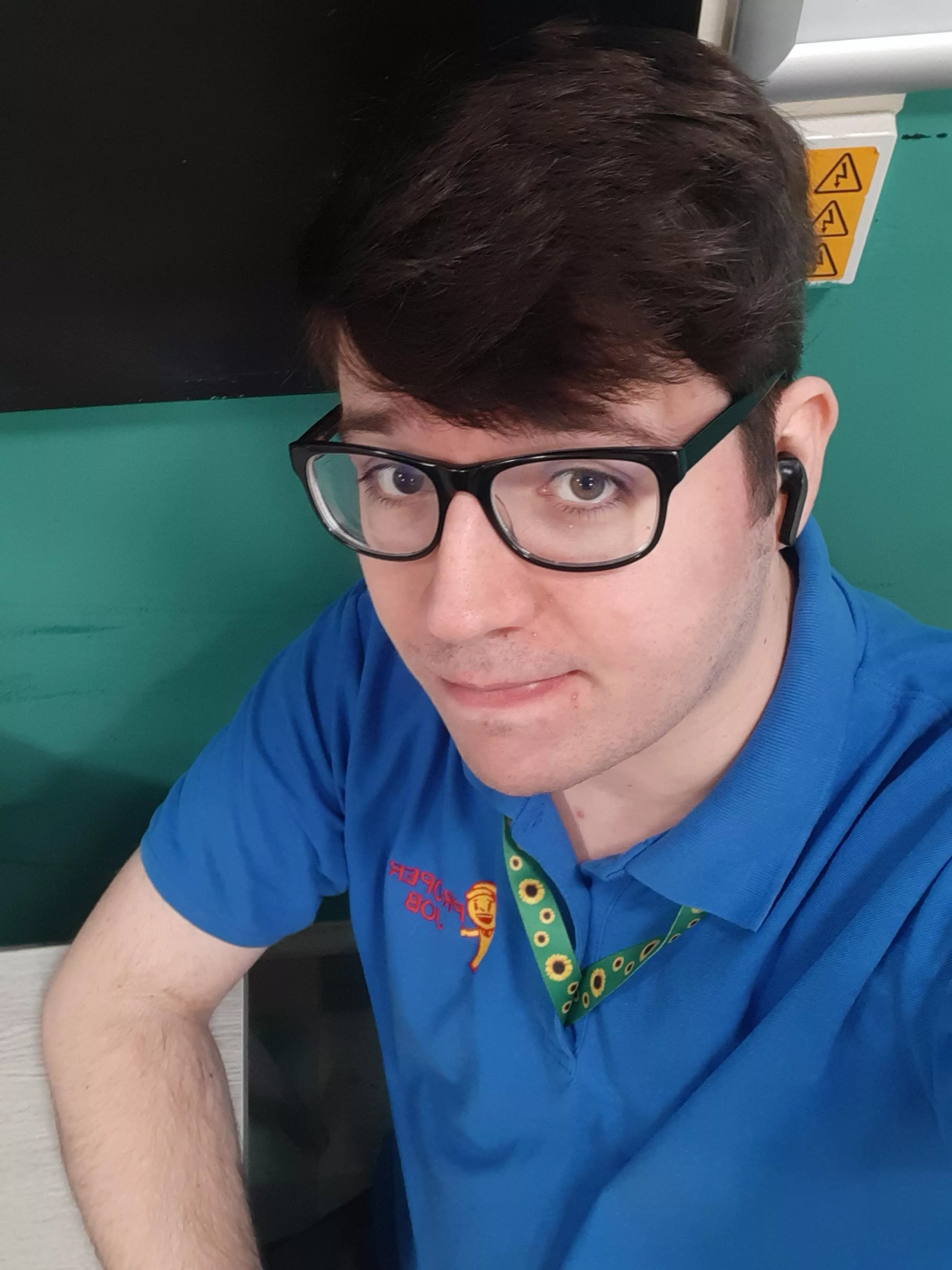 Even though im stuck at work im having a great bday. Most of thanks to you guys on here so thank you so much you absolute kings and queens