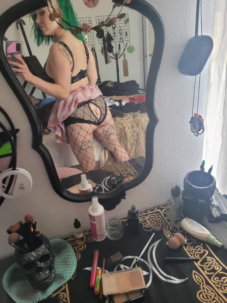 Even when I'm pastel... I'm still goth ๐๐ Even when I'm pastel... I'm still goth ๐๐