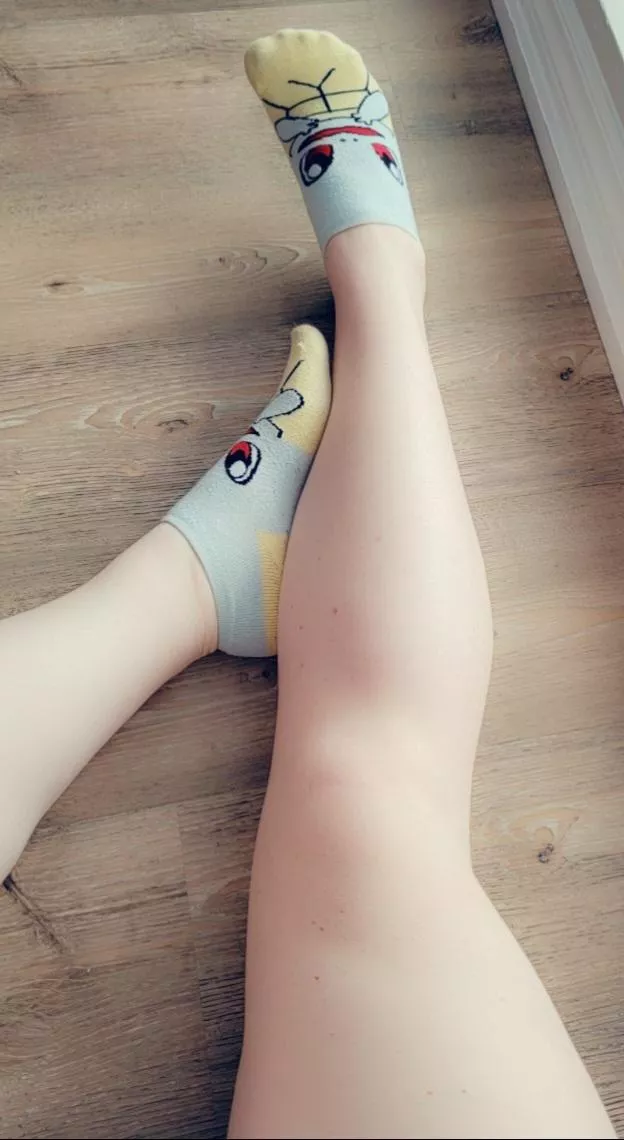 Ever been seduced by a chick in squirtle socks?