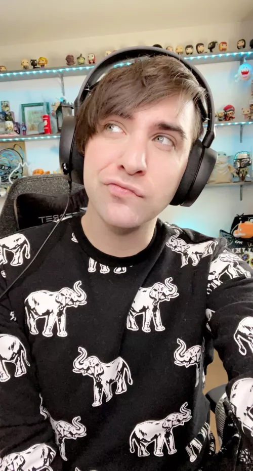 Ever have a stressful day but then you remember that you’re looking cute today? 😬