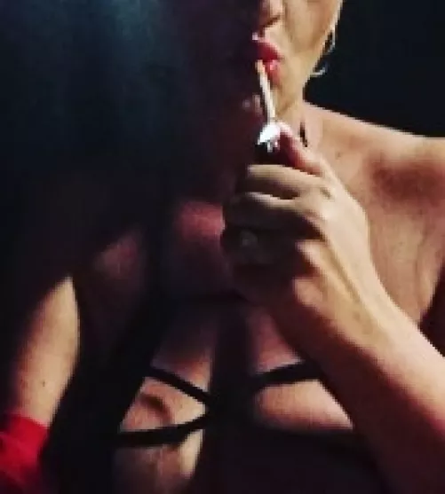 Ever used someone's mouth as a ashtray? Askingforafriend π€·πππππ¬π