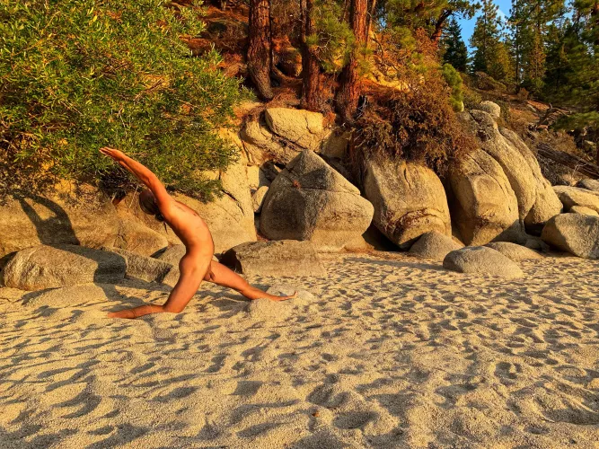 Every day yoga and stretch time, letβs face it? Itβs best naked on the beach. ππππ
