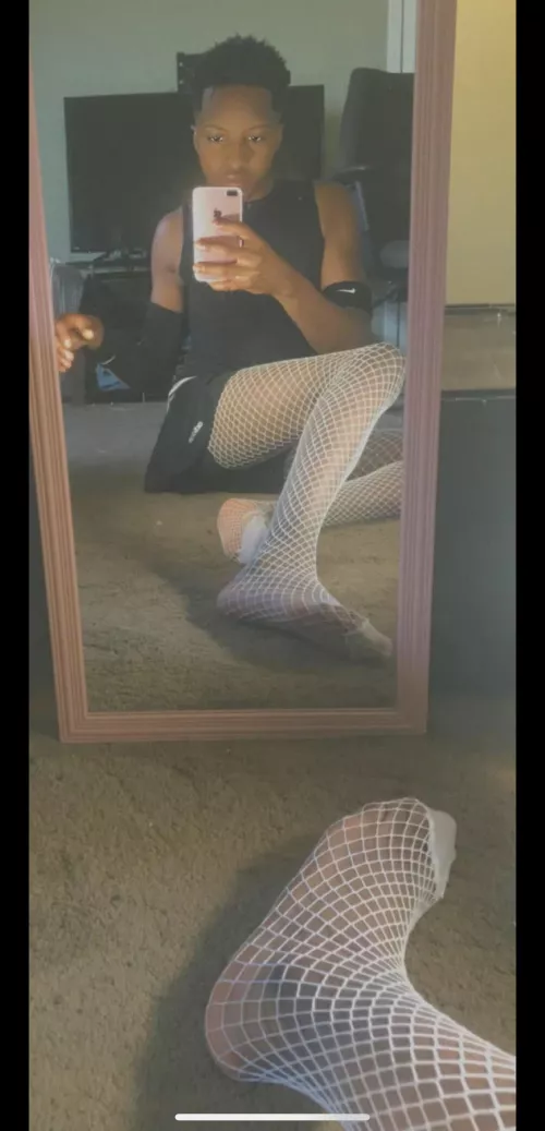 every femboy owns a skirt right? 💕