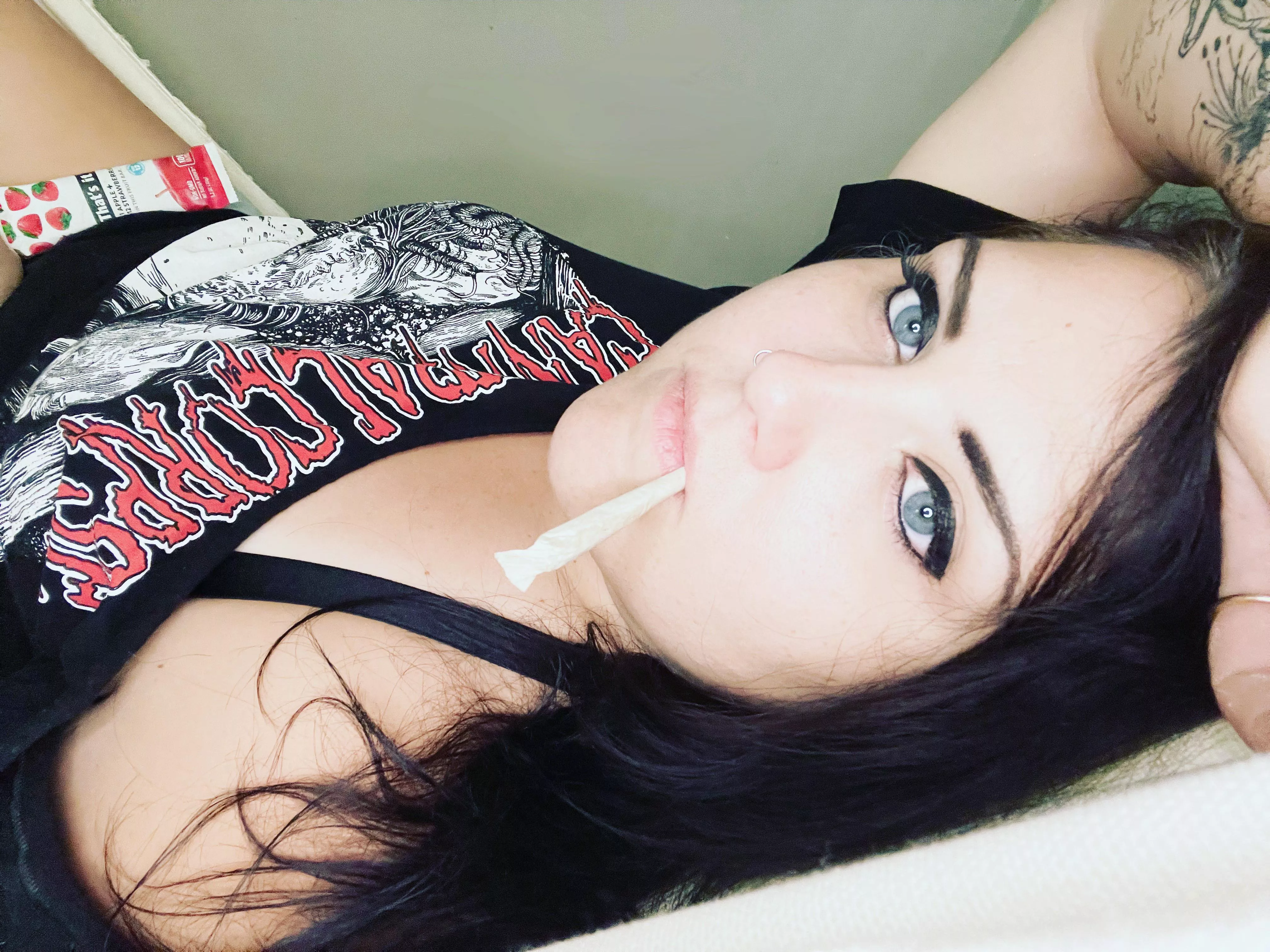 *every* guy wants a goth girl 🖤