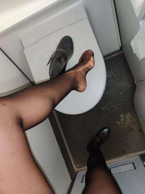 everybody loves a flight attendant wearing ripped pantyhose right? or is it just me? π
