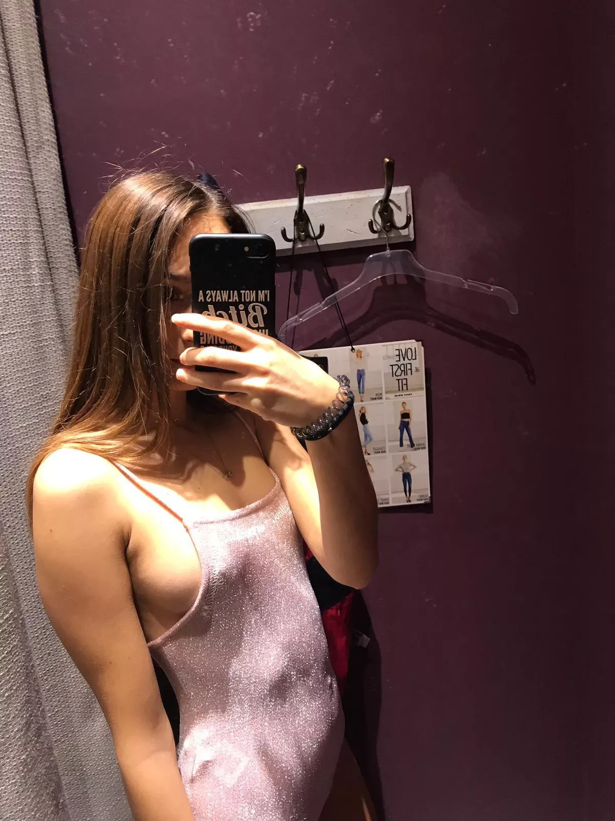 Everybody stared at me at the mall, guess why🤷🏼‍♀️