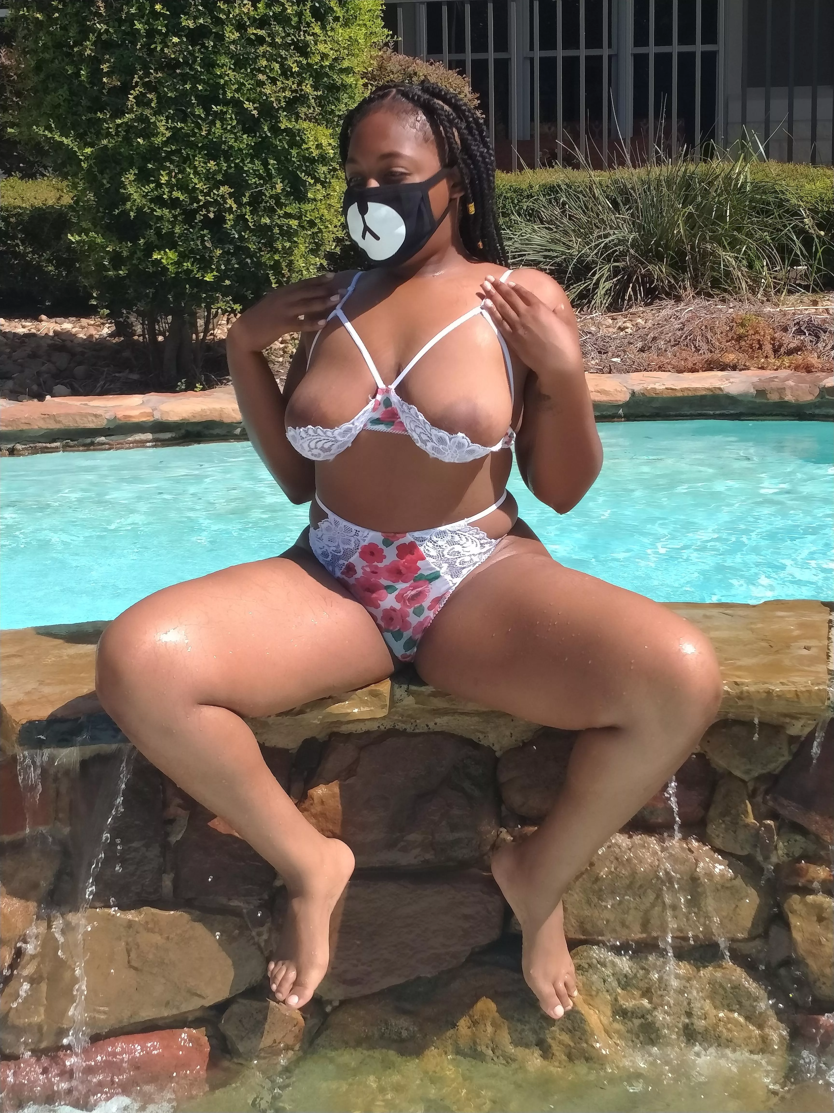 Everyone started watching when I started taking photos Everyone started watching when I started taking photos