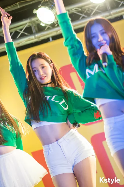 ex-momoland - yeonwoo