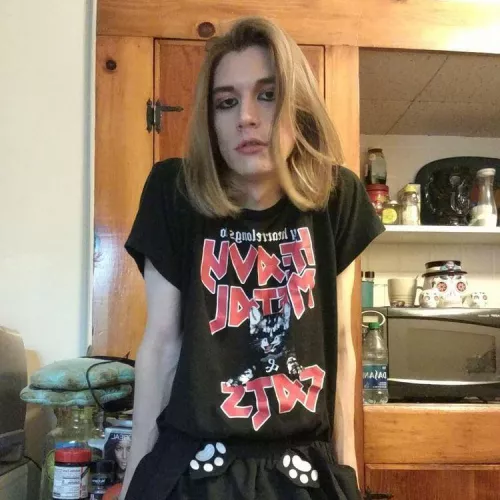 Experimenting with makeup! :3 Experimenting with makeup! :3