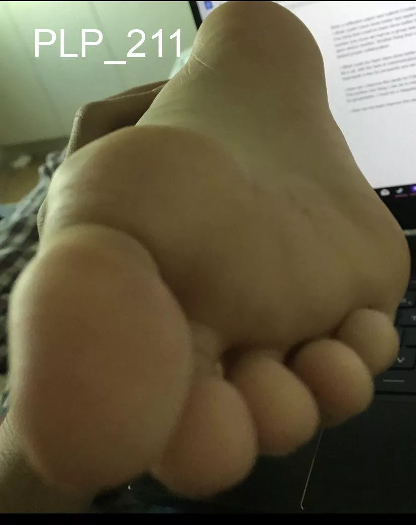 Ex’s sleepy feet, thoughts? What would you do? Feel free to kik me for more pics and dirty talk. (PLP_211) Ex’s sleepy feet, thoughts? What would you do? Feel free to kik me for more pics and dirty talk. (PLP_211)