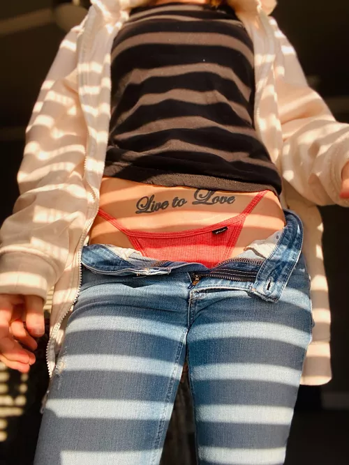 Extra small = extra fun 😈🍑