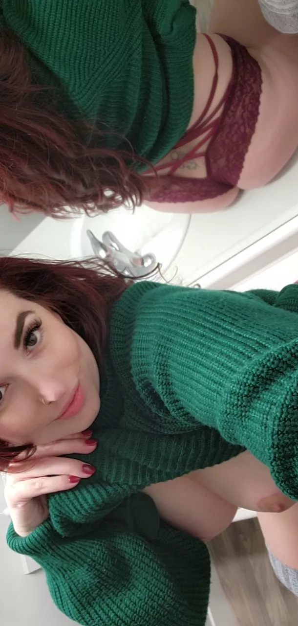 eyes, tits, ass.. good luck deciding where to look 💋