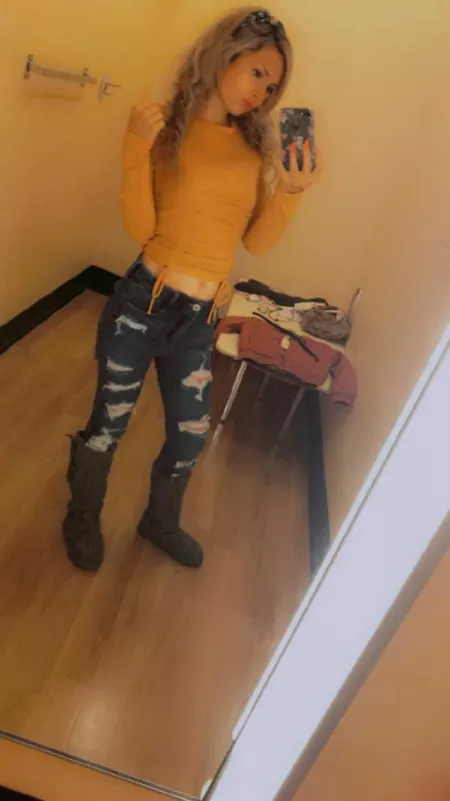 F 25. Mom of two F 25. Mom of two