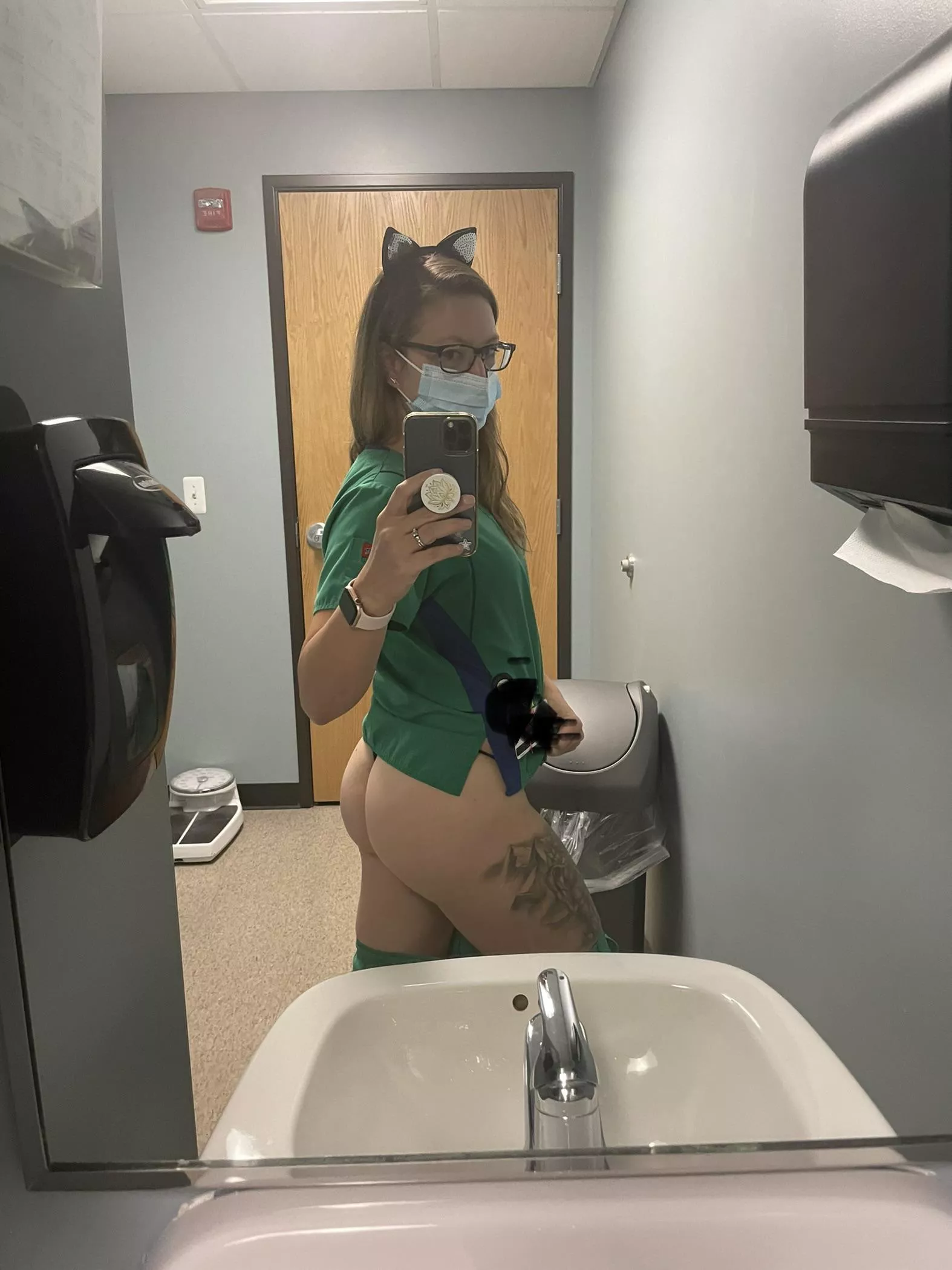 (F) 42 I could use a tail behind me! Make me purrrr😉