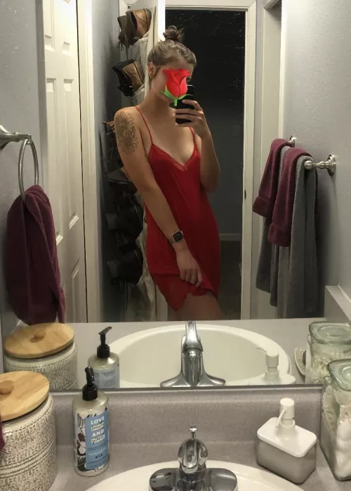 [F] 6’1” & feelin’ sexy