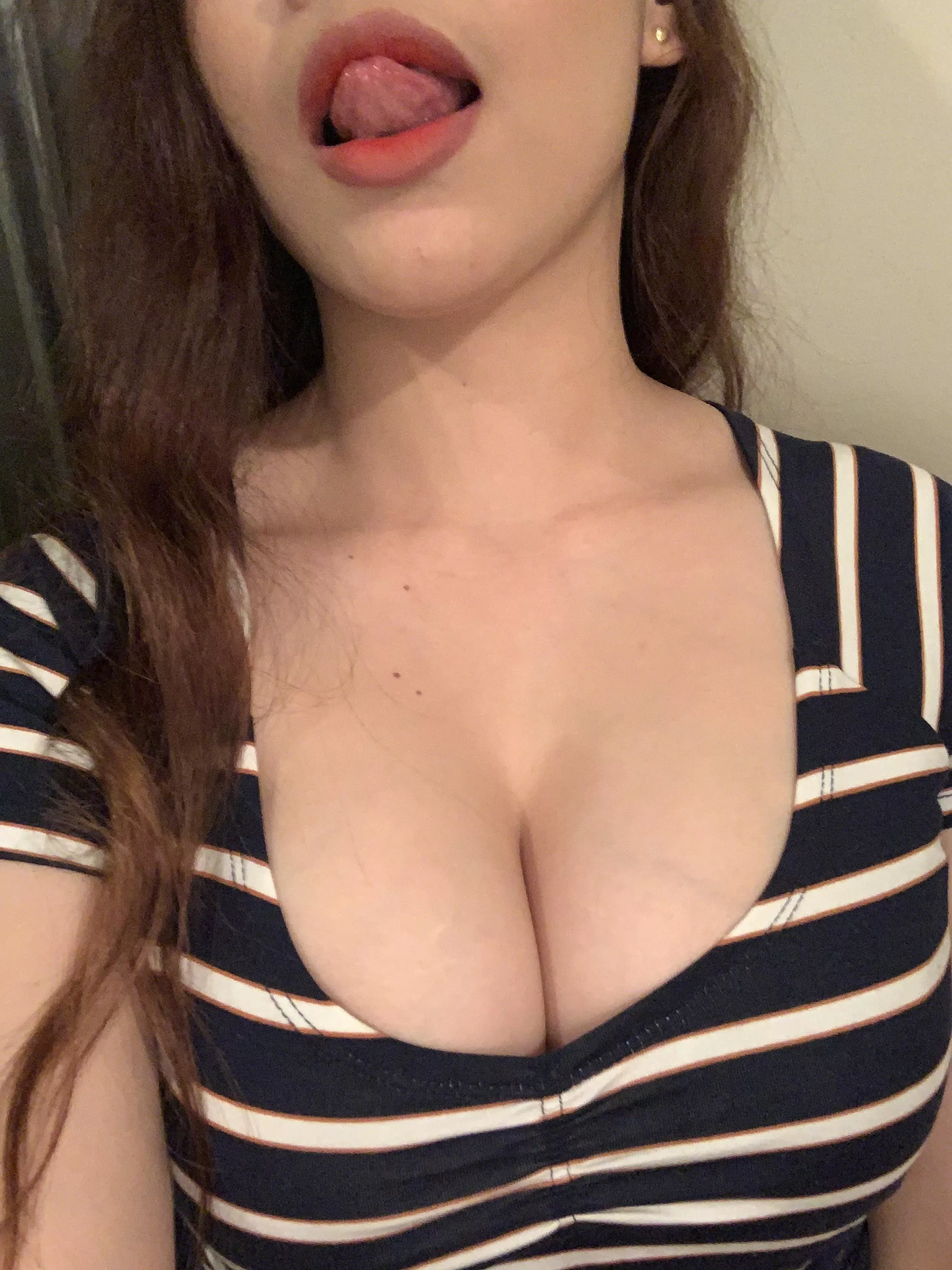 (F) ano say niyo walang kj ah i may send you more if nagustuhan ko ☺️