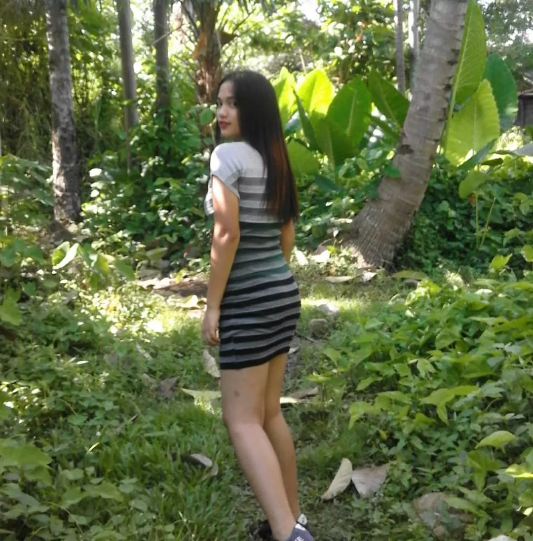 (f) Do anyone of you wants to come along with me and have a good time in the middle of the forest? 💦