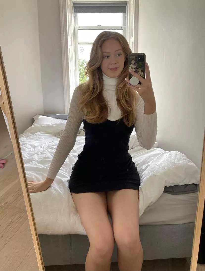 (F) Do you like this outfit? (F) Do you like this outfit?