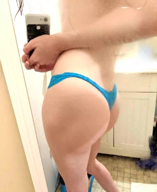 [f] Feeling brave. Maybe delete later. Please be gentle!