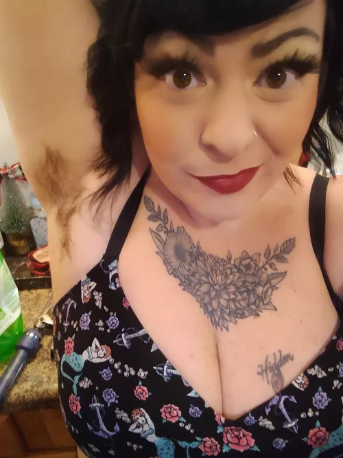 (F) Happy Tuesday β€οΈ