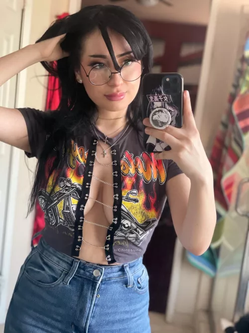 (F) How do glasses look on me?