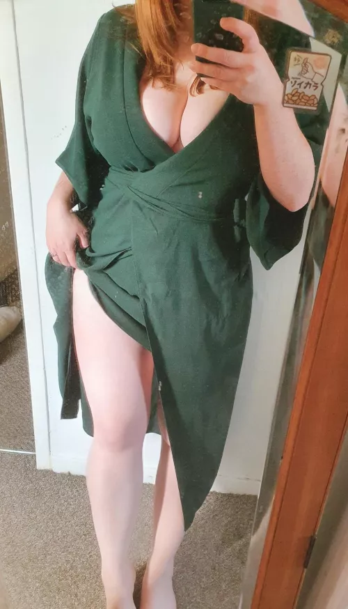 [f] I feel like green might be my colour 🥰